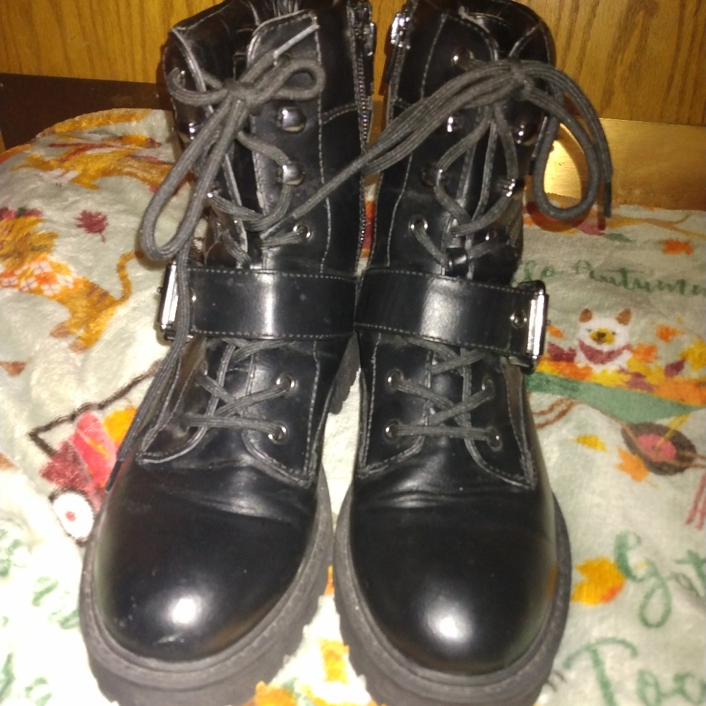 GBG GUESS BOOTS BLACK SIZE 7.5